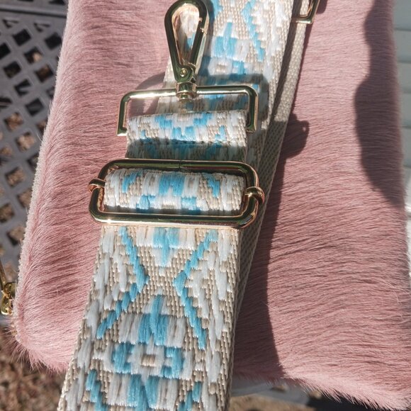Parker&Hyde Crossbody Blush cowhide purse with strap. - Picture 7 of 7